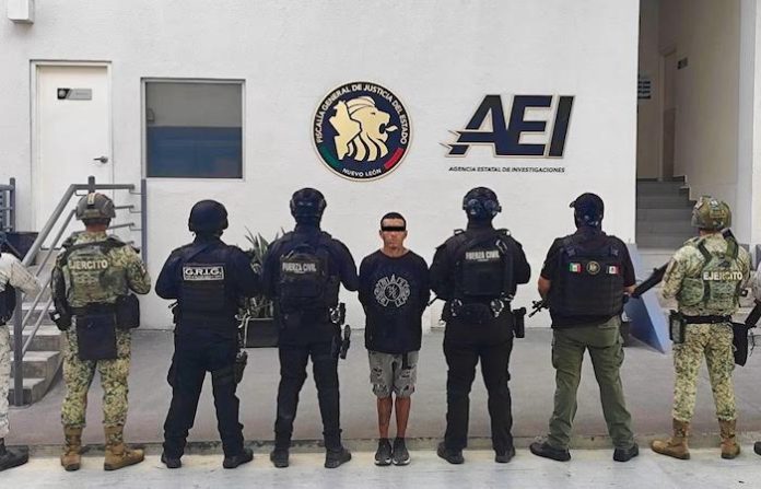 Cae en García presunto homicida con droga y orden de aprehensión vigente