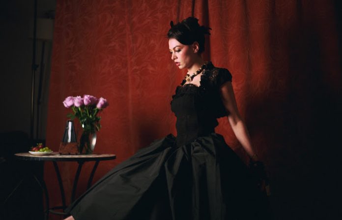 Carmen Goett presenta en CDMX un showcase íntimo que conecta tradición y modernidad musical