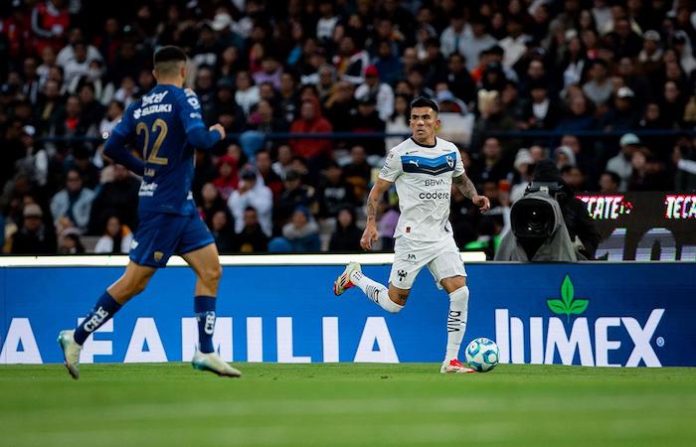 Rayados tropieza en Ciudad Universitaria y Pumas aprovecha para imponerse