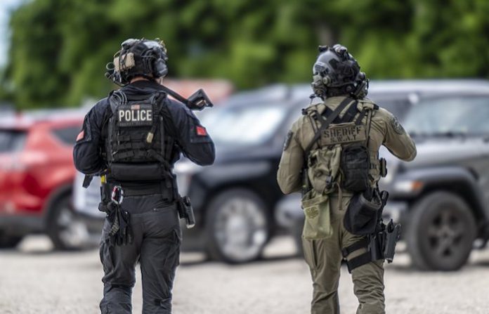 Eliminado un hombre armado que intentó entrar en la residencia de Trump en Mar-a-Lago