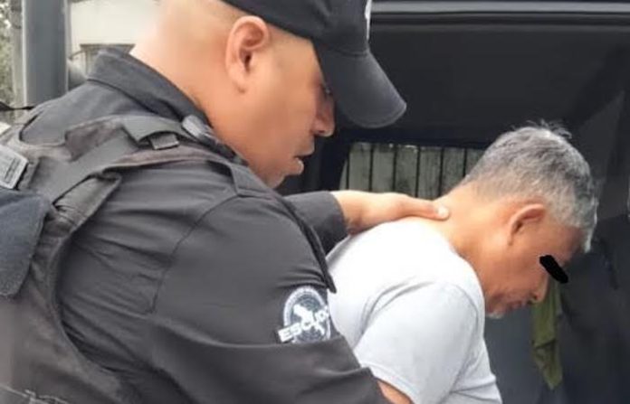 Pasajero agrede a chofer por no bajarlo donde pidió y termina detenido en Monterrey