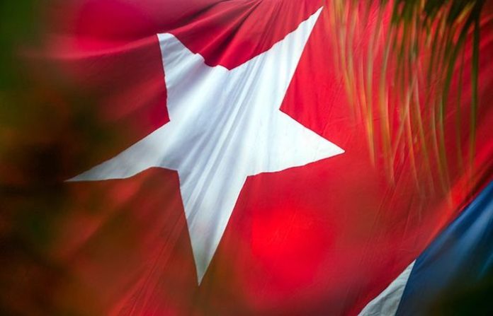 Sheinbaum se ofrece a ser puente aéreo para que ayuda humanitaria global llegue a Cuba