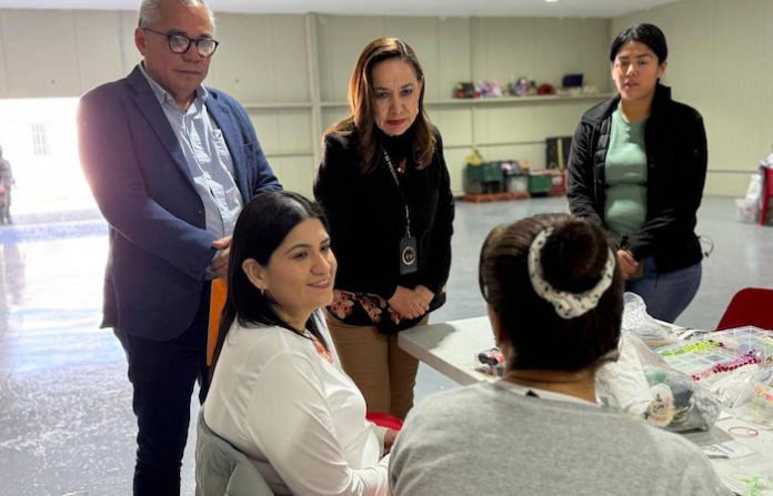 Paola Linares lleva agenda de género al penal femenil y promete reformas para una reinserción real en NL