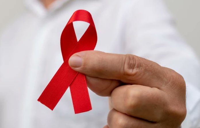 Impulsan reformas para llevar derechos LGBTTTIQ+ a la Constitución y eliminar delito que criminaliza a personas con VIH