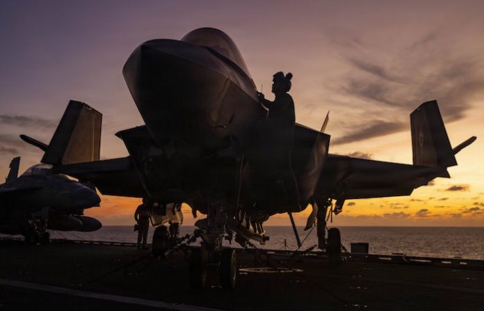 El jefe del Pentágono confirma el presupuesto militar millonario que quiere Trump para 2027