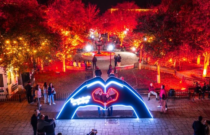 Santiago se llena de amor y consumo local por San Valentín