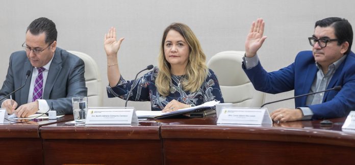 IEEPCNL sanciona a Morena y PVEM por incumplir obligaciones de transparencia