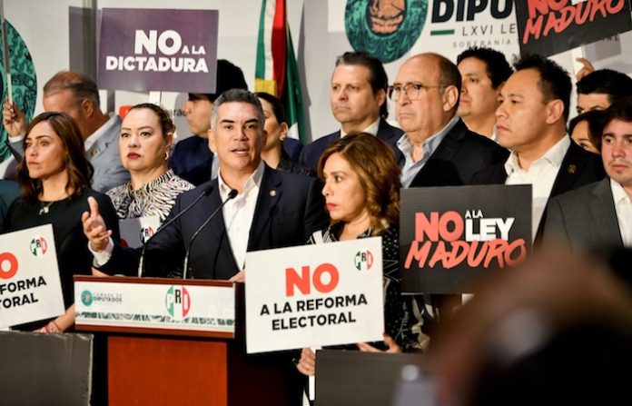 Video: Reforma electoral de Sheinbaum tropieza en San Lázaro y Morena anuncia que buscará imponer su Plan B