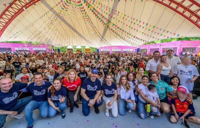 Miles disfrutan “MTY en Familia” en el Parque España con Adrián de la Garza y el DIF Monterrey