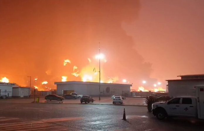 Video: Incendio en Dos Bocas deja al menos cinco muertos y reabre dudas sobre seguridad en la refinería de Pemex