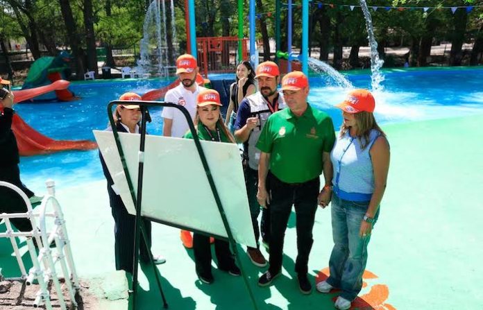 Parque Tolteca reabre albercas y se llena de familias en Guadalupe