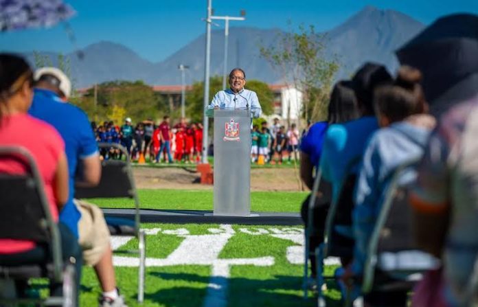 Escobedo apuesta al deporte y abre renovada Unidad Nueva Esperanza con alberca incluida