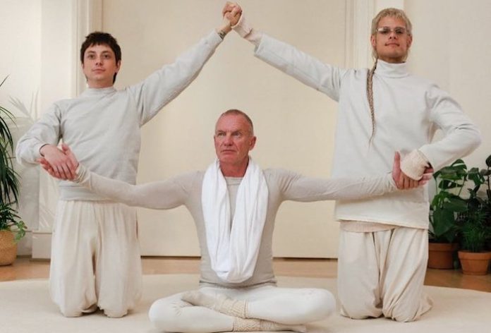 Video: Ca7riel y Paco Amoroso llegan a Monterrey ¡Conoce todos los detalles!