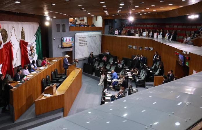 Revienta acuerdo por Presupuesto 2026 en NL; choque por reforma electoral frena avance