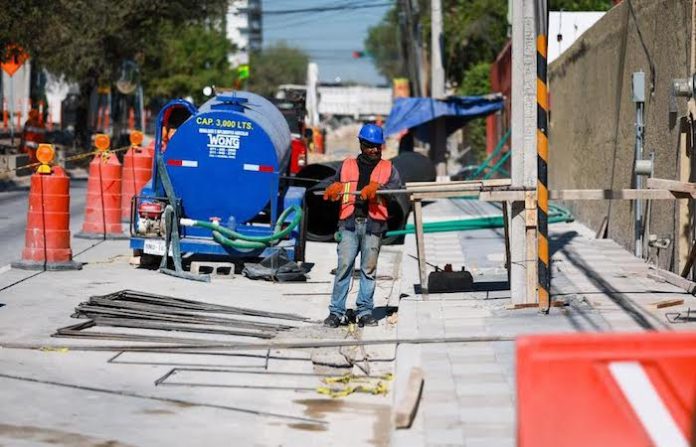 San Pedro intensifica obras en avenida Alfonso Reyes durante Semana Santa