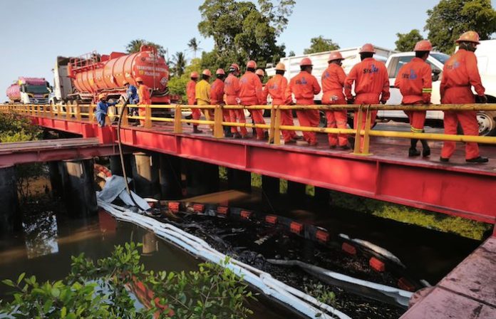 Autoridades identifican la causa del derrame de hidrocarburos en el golfo de México