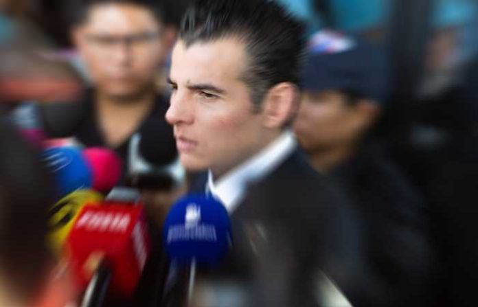 Miguel Ángel Flores impulsa endurecimiento de sanciones contra abusos de autoridad