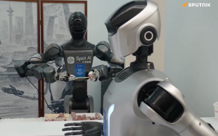 Una plaza de comida 100% robótica muestra el avance de la automatización en una feria de innovación en Pekín