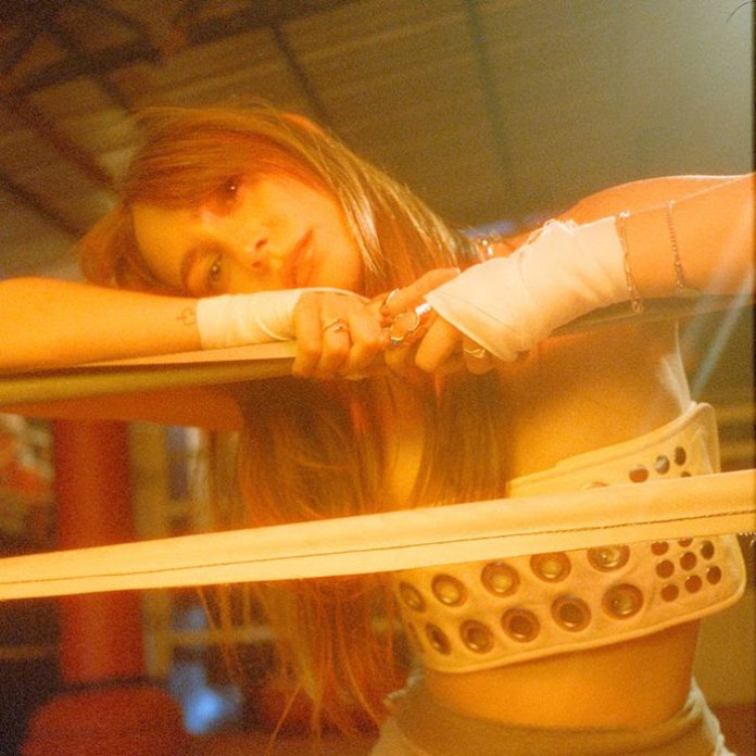 LØLØ estrena “the punisher”, adelanto de su esperado segundo álbum