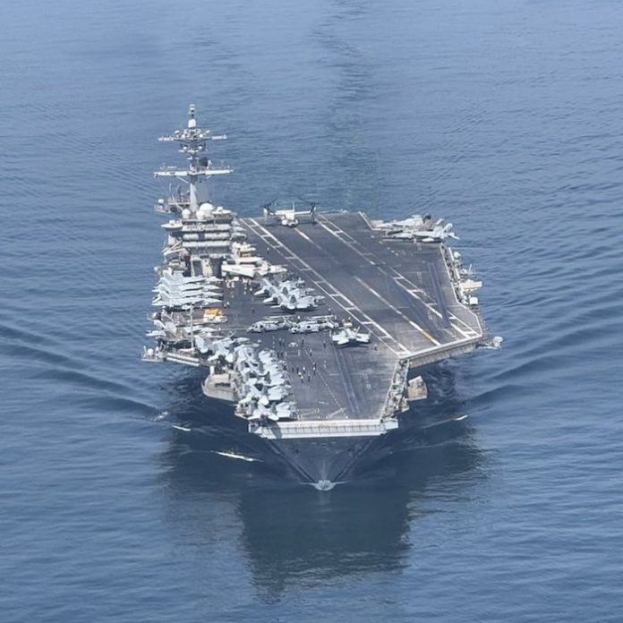 El USS Abraham Lincoln navega hacia el océano Índico tras ataque iraní, refieren los CGRI