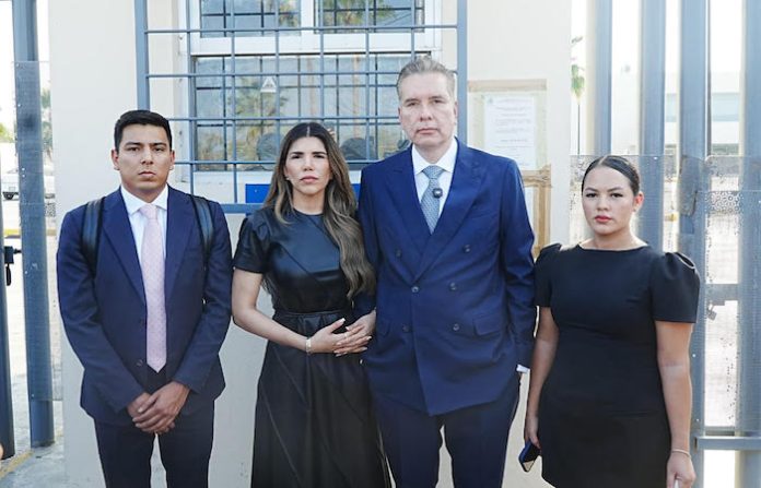 Dan prisión preventiva a Karina Barrón; senador insiste en que fue víctima de montaje