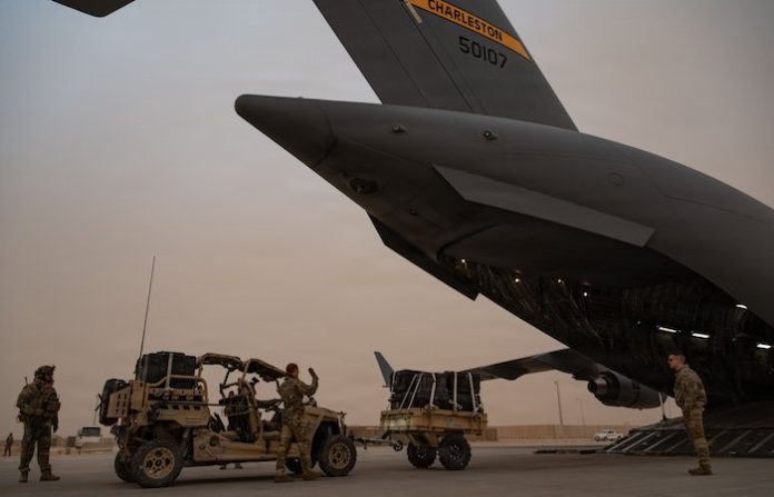 España bloquea el paso aéreo a aviones vinculados a la ofensiva contra Irán, informan medios