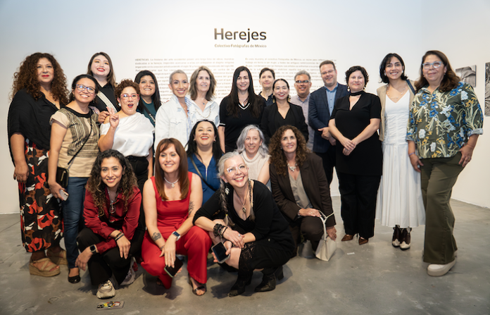 Exposición “Herejes” reúne a fotógrafas que cuestionan dogmas desde el arte visual