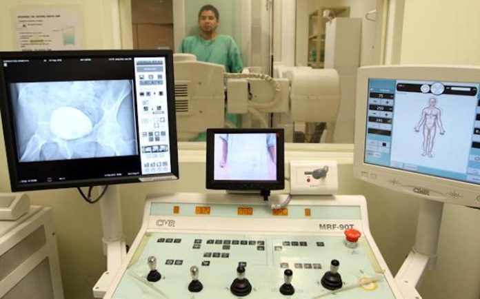 Diputado del PRI plantea descanso pagado tras tratamientos contra el cáncer