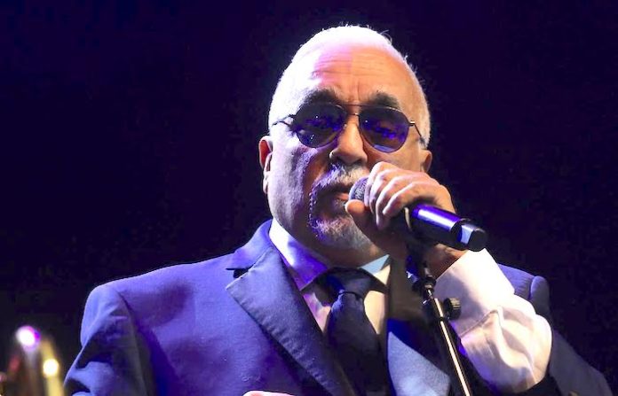 Nueva York despide a Willie Colón entre trombones, salsa y aplausos frente a la Catedral de San Patricio