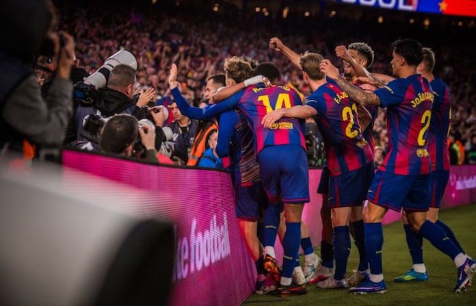 El FC Barcelona acaricia el título tras golear al Espanyol y ampliar su ventaja en La Liga