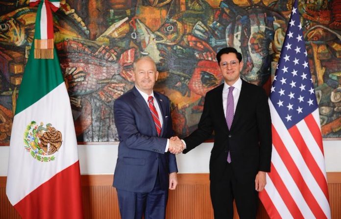 Nuevo canciller de México se reúne con embajador de Estados Unidos