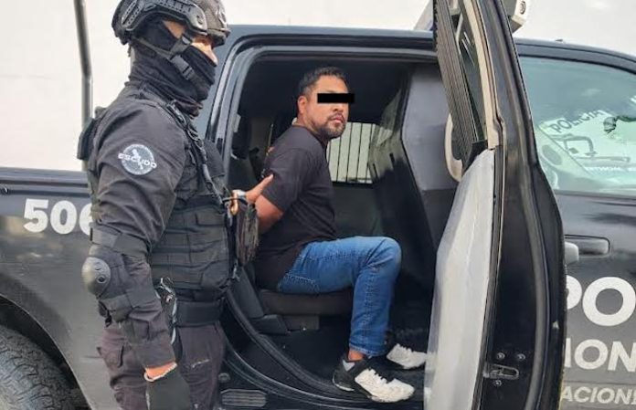 Detienen en Monterrey a hombre que se hacía pasar por policía de Tamaulipas