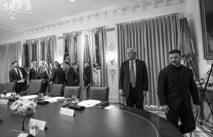 “Hemos salido de ese negocio”: EU rechaza continuar financiando a Ucrania, asegura Vance