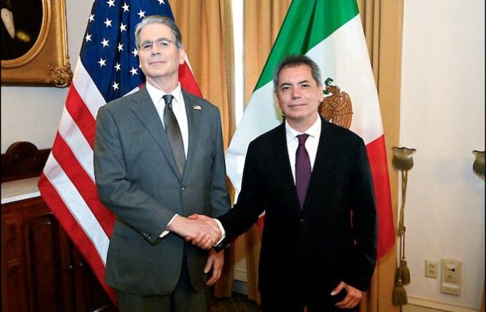 Tesoro de EU y Hacienda de México abordan la cooperación binacional contra el narcotráfico