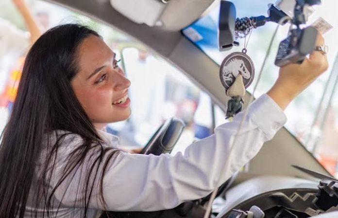 Entregan TAGs con viajes gratuitos para aliviar gastos de movilidad en Juárez