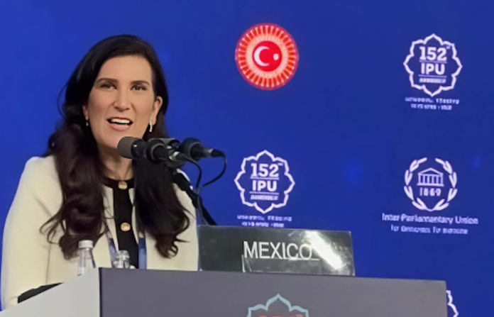 Desde foro global, Kenia López llama a enfrentar desapariciones con apoyo internacional