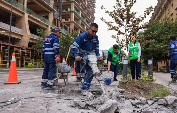 Liberan cruce de Ocampo y Escobedo en el Centro de Monterrey; habilitan paso para vehículos de emergencia