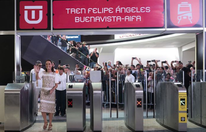 Sheinbaum inaugura el tren Felipe Ángeles, que conecta con el AIFA