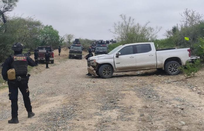 Enfrentamiento en Parás deja dos presuntos delincuentes abatidos y aseguramiento de vehículos