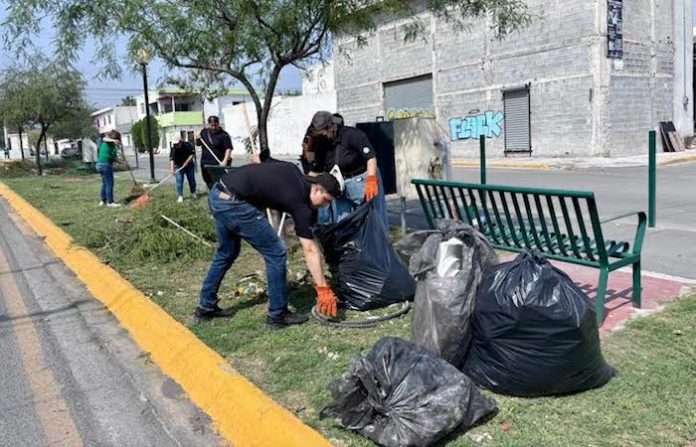 Retiran más de ocho toneladas de basura en jornada de limpieza en Monterrey