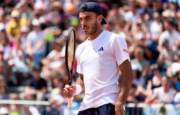Cerúndolo se luce en Madrid y confirma su poderío en polvo de ladrillo
