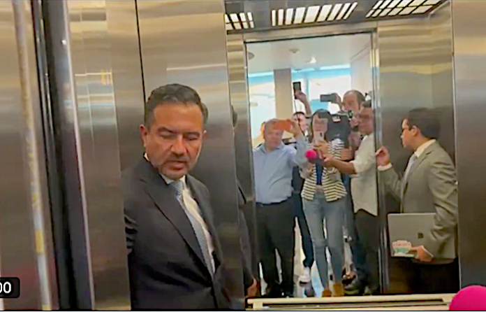 Video: Senador Yunes Márquez niega cancelación de visas y atribuye audio viral a inteligencia artificial