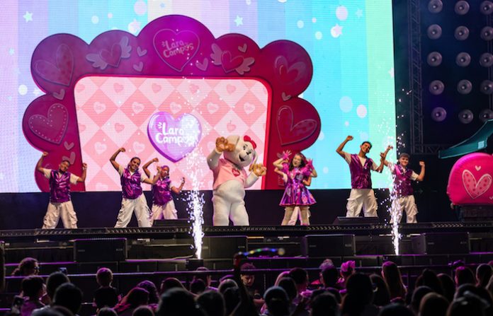 Lara Campos encabeza festejo masivo del Día del Niño en la Arena Monterrey