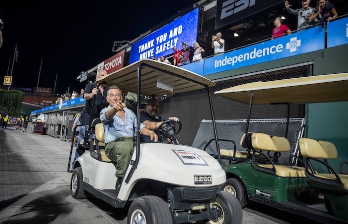 “Tiempos muy oscuros”: Bruce Springsteen desafía la administración de Trump en el inicio de su gira