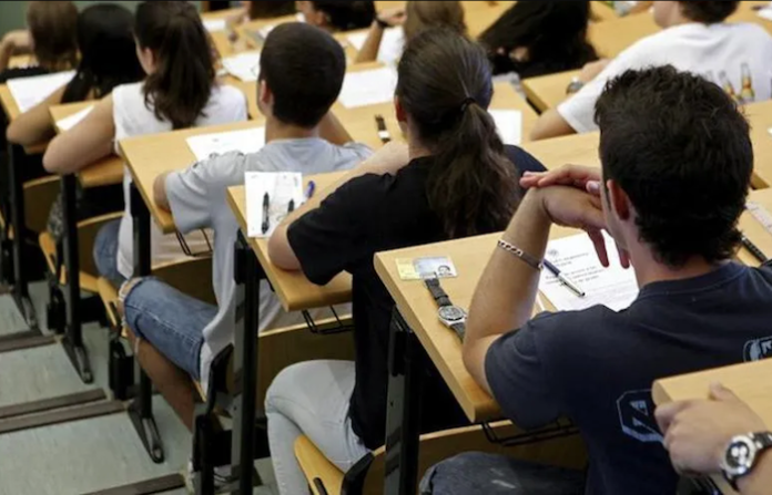 Ser madre no debería costar una carrera universitaria: impulsan apoyos desde el Congreso