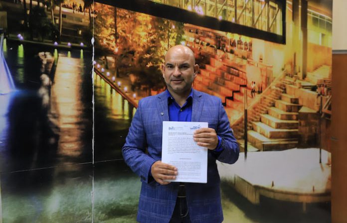 Propone José Luis Santos descuento del 25% en licencias para trabajadores sin vehículo en Nuevo León