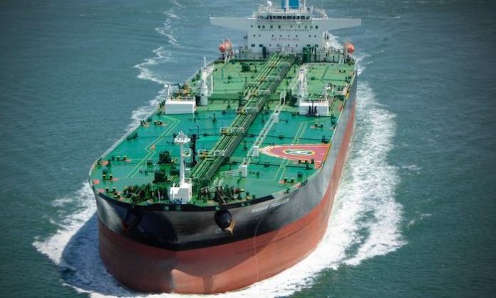 Irán planea cobrar a los petroleros $1 por barril por pasar por el estrecho de Ormuz