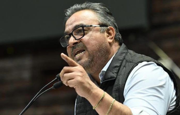 “Sigan ladrando”: Víctor Pérez revienta debate y acusa a Morena de golpear la democracia