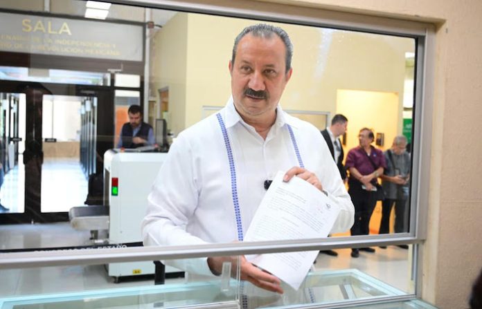 MC revive propuesta para regular estacionamientos y frenar cobros excesivos