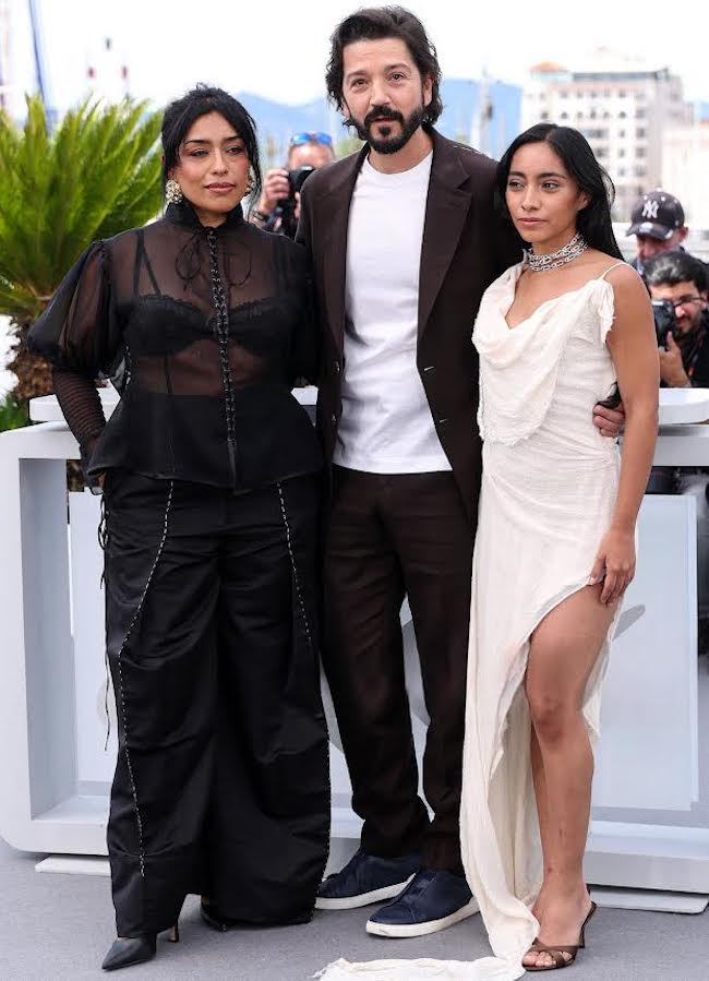 Diego Luna regresa a Cannes con “Ceniza en la boca” y una estruendosa ovación